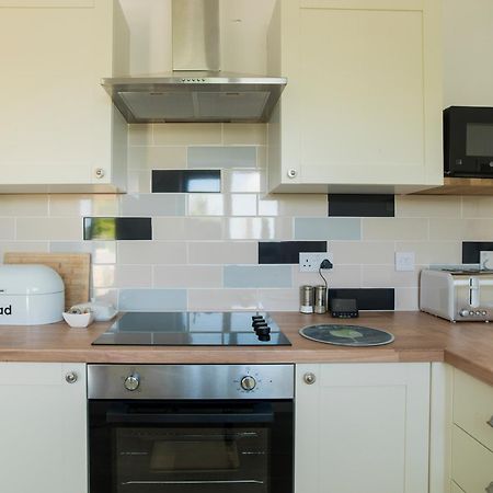 Stunning Modern Apartment In The Cotswolds Chalford Εξωτερικό φωτογραφία