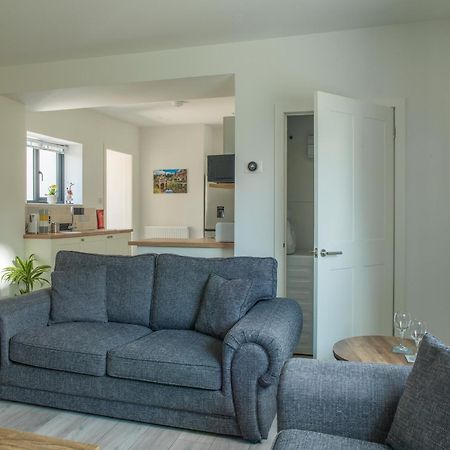 Stunning Modern Apartment In The Cotswolds Chalford Εξωτερικό φωτογραφία