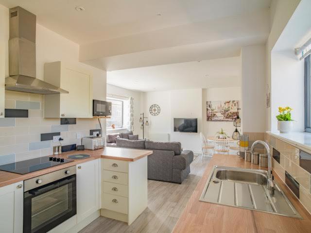 Stunning Modern Apartment In The Cotswolds Chalford Εξωτερικό φωτογραφία